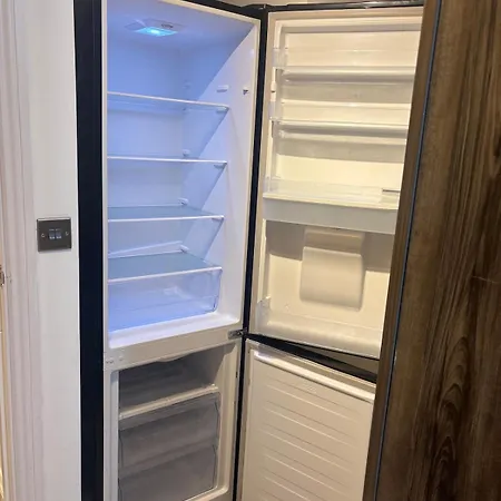 Apartment Flat 6, Short Walk From Train Station, Mylnegarth