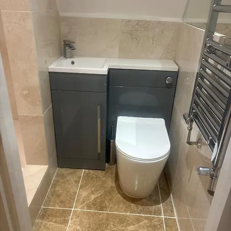 Apartment Flat 6, Short Walk From Train Station, Mylnegarth